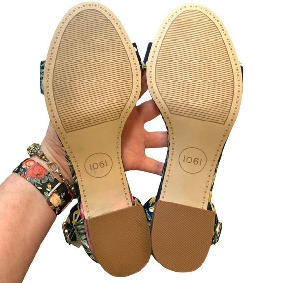 1901 Ellery Sandal Heels in Navy Hawaii Tropical Print Size 12M - Picture 11 of 11